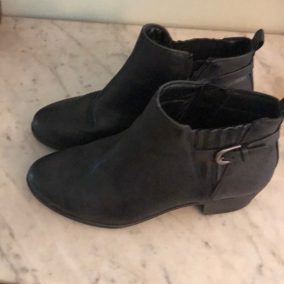 Dress shoes - Picture 2 of 5